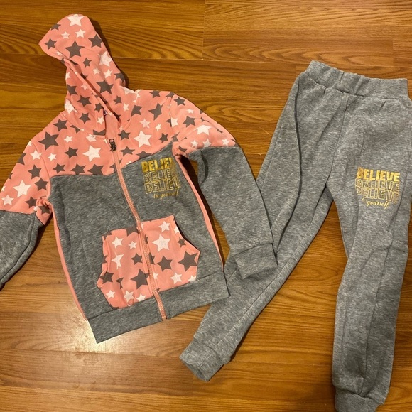 Love from the Heart Sweatsuit size 5/6 (HG) - Picture 7 of 11